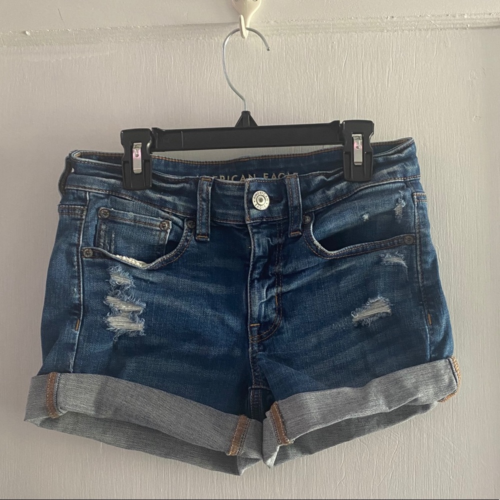 AMERICAN EAGLE SHORT SHORTS